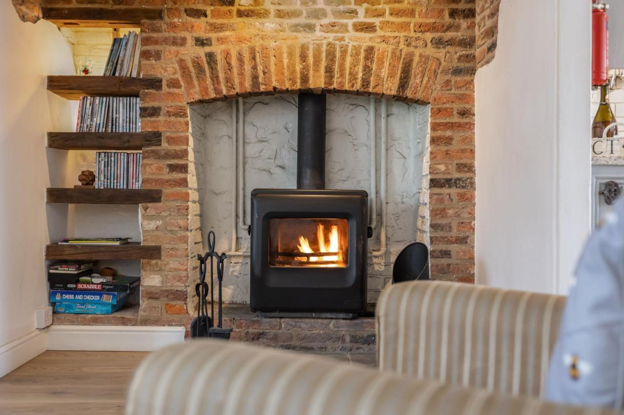 Quaint Cottage In The Heart Of North Yorkshire Village - Pet Friendly Free Stillington Exterior photo