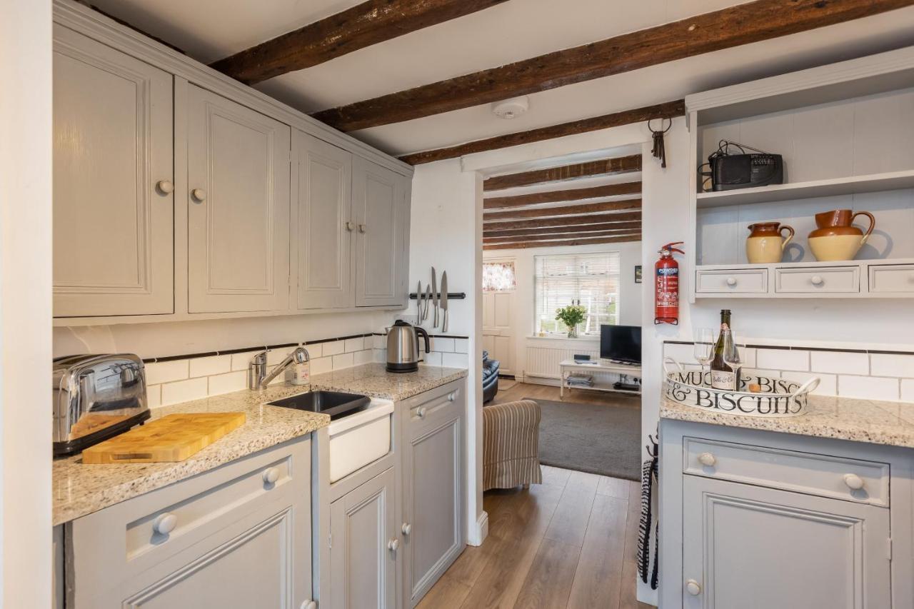 Quaint Cottage In The Heart Of North Yorkshire Village - Pet Friendly Free Stillington Exterior photo