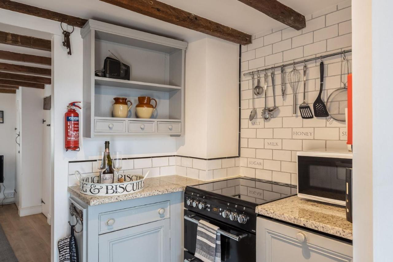 Quaint Cottage In The Heart Of North Yorkshire Village - Pet Friendly Free Stillington Exterior photo